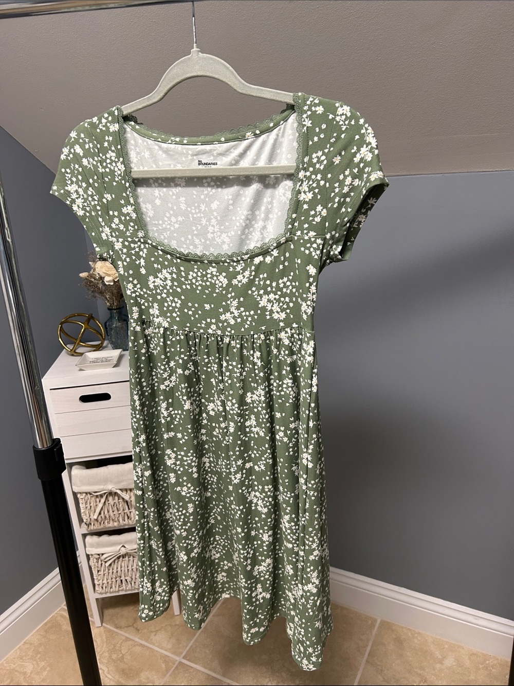 Women’s Sage Green Floral Scoop-Neck Dress XS (0-2)